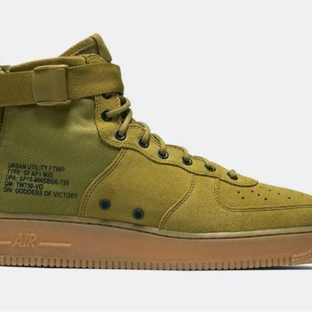 Nike Green High-Top Sneakers with Canvas Upper